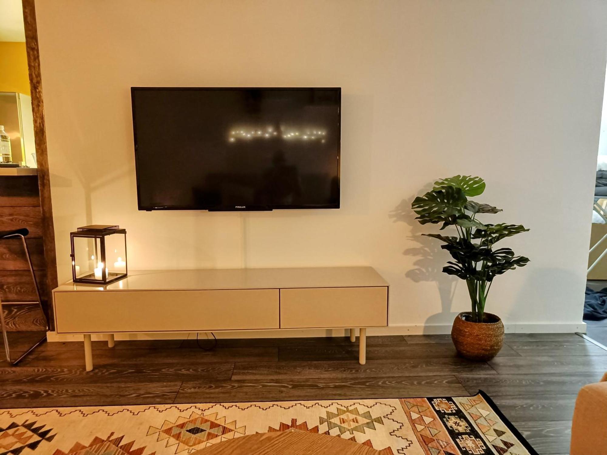 Big 88M2 Apartment In The Center روفانييمي المظهر الخارجي الصورة