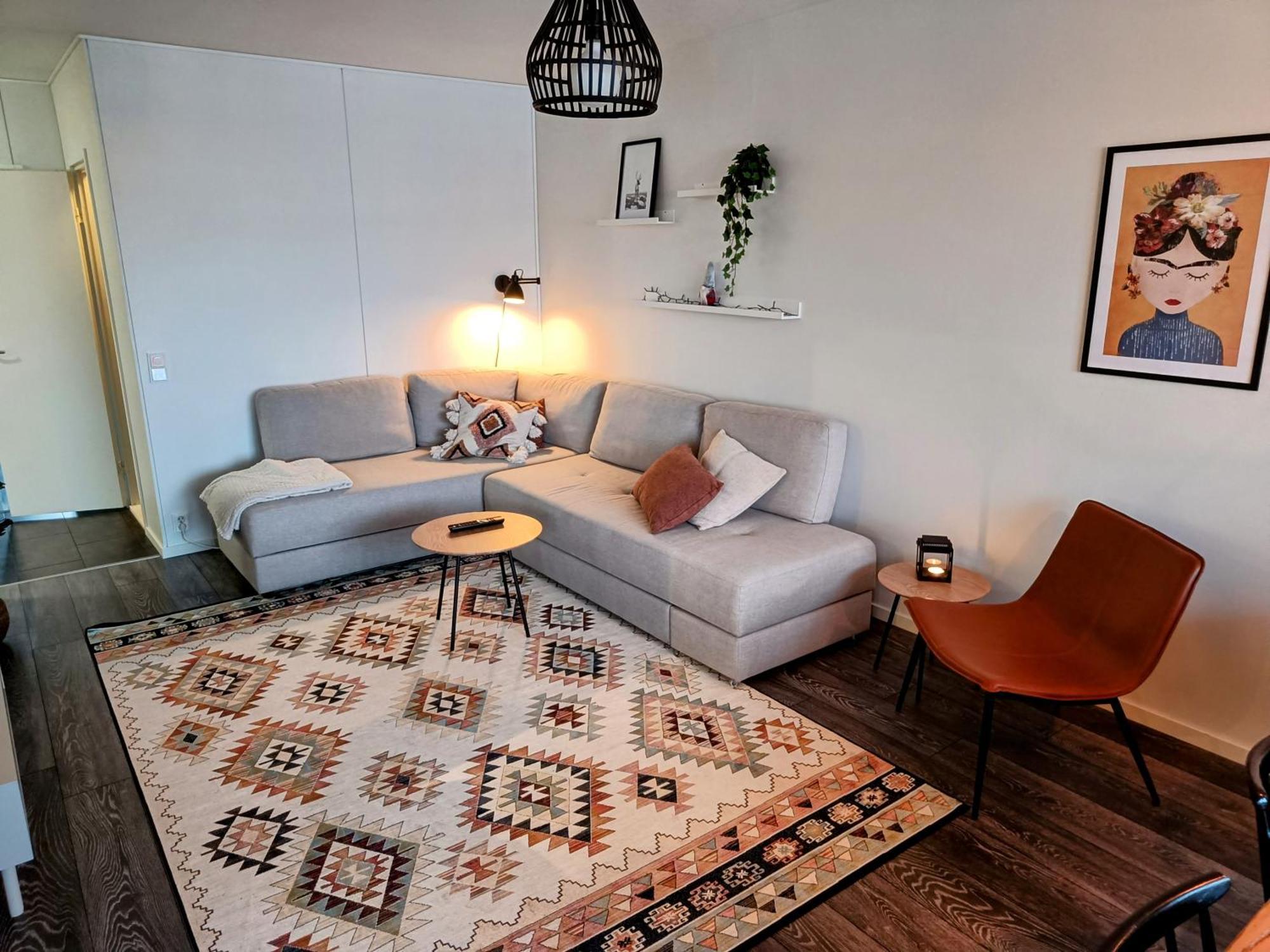 Big 88M2 Apartment In The Center روفانييمي المظهر الخارجي الصورة